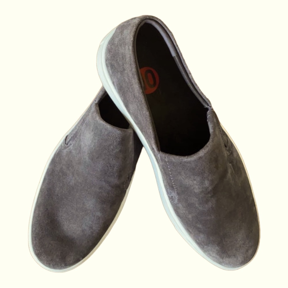 NWT VINCE CAMUTO “Bowen” Slip-Ons SZ 10